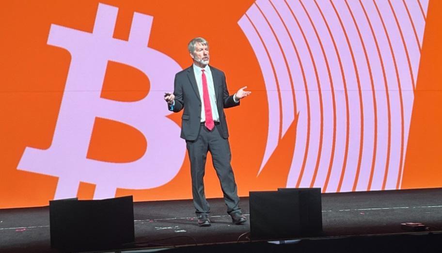 Is Strategy Gearing Up To Buy More Bitcoin After Selling $1.2 Billion In MSTR Stock?